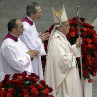 Иоанн Павел II и Иоанн XXIII причислены к лику святых (ФОТО)