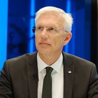 Kariņš: Finanšu izlūkošanas dienesta vadītāju nevajadzētu apstiprināt Saeimai