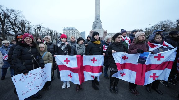 Latvijā dzīvojošie gruzīni akcijā aicina atbalstīt Gruzijas tautas prasību par tiesībām virzīties uz dalību ES