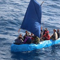Foto: Kubieši laivām līdzīgos objektos aizvien naskāk bēg uz ASV