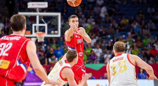 Serbijas basketbolisti pieveic Krieviju un sasniedz 'Eurobasket 2017' finālu