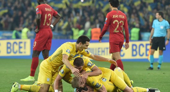 Украина первой победой за 9 лет прервала рекордную серию из шести поражений