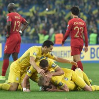 Ukrainas futbolisti pieveic Portugāli un iekļūst Eiropas čempionāta finālturnīrā