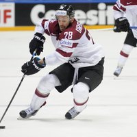 Гудлевскис и Гиргенсонс получили от клубов НХЛ квалификационные предложения