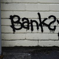 ФОТО: После концерта Massive Attack в Киеве появились граффити Бэнкси