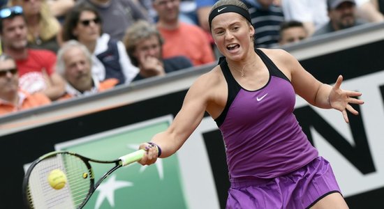 Ostapenko Sinsinati WTA 'Premier' turnīra otrajā kārtā zaudē čehietei Karolīnai Plīškovai