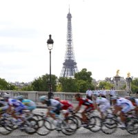 Престижная велогонка "Тур де Франс" исключена из календаря