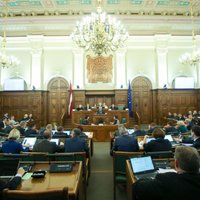 Депутатам Сейма за апрель выплачено 216 864 евро: названы самые крупные зарплаты