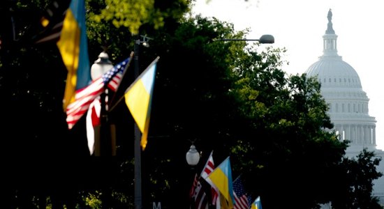 США выделят Украине кредит на 20 млрд долларов за счет доходов от замороженных активов России