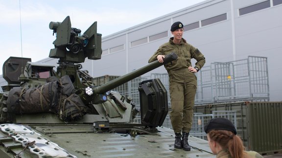 Lietuva un Igaunija kopā ar citām valstīm plāno iepirkt CV90 kaujas mašīnas