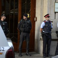 Spānijas policija veic kratīšanu Katalonijas ministrijās; aiztur ekonomikas ministru
