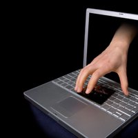 Komercbanku asociācija aicina iedzīvotājus ziņot par datu izkrāpšanas mēģinājumiem