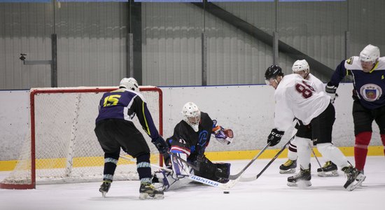 Депутаты Сейма сыграют в хоккей с ЛХФ и бывшими игроками сборной Латвии