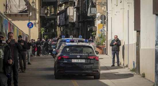 Itālijas policija masīvā operācijā pret Sicīlijas mafiju arestē 163 cilvēkus