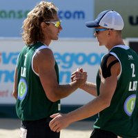 Latvijas pludmales volejbola duetiem ASV mainīgas sekmes 'Grand Slam' posma ievadā
