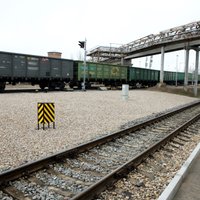 Объем грузовых железнодорожных перевозок в первом квартале сократился на 48,7%