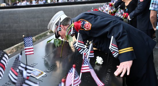 Байден почтил память жертв терактов 11 сентября в США