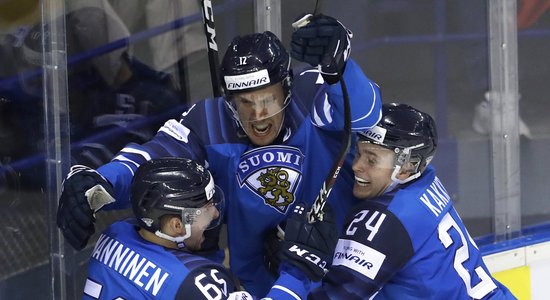 Somijas hokejisti atstāj pasaules čempioni Zviedriju ārpus pusfināla
