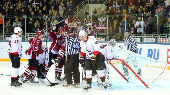 Hokejs, KHL spēle: Rīgas Dinamo - Traktor - 20