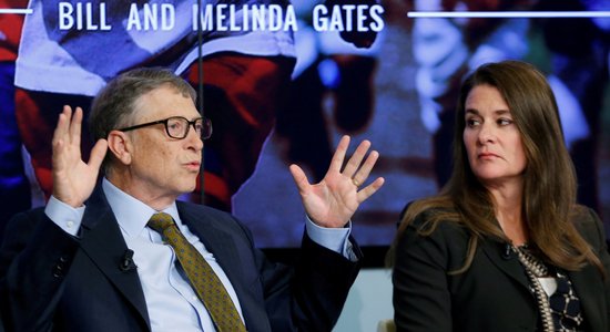 'Microsoft' darbinieki: Bils Geitss slepus ticies ar citām sievietēm