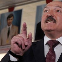 Galvenais, lai Ukraina nekļūst par NATO bāzi, uzskata Lukašenko