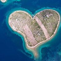 В Хорватии выставили на продажу часть знаменитого Острова любви