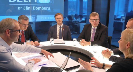 'Delfi TV ar Jāni Domburu' atbild Bordāna valdības sarunu vedēji. Pilns ieraksts