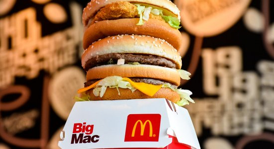 Впервые за 14 лет McDonald’s поднял цену на чизбургер