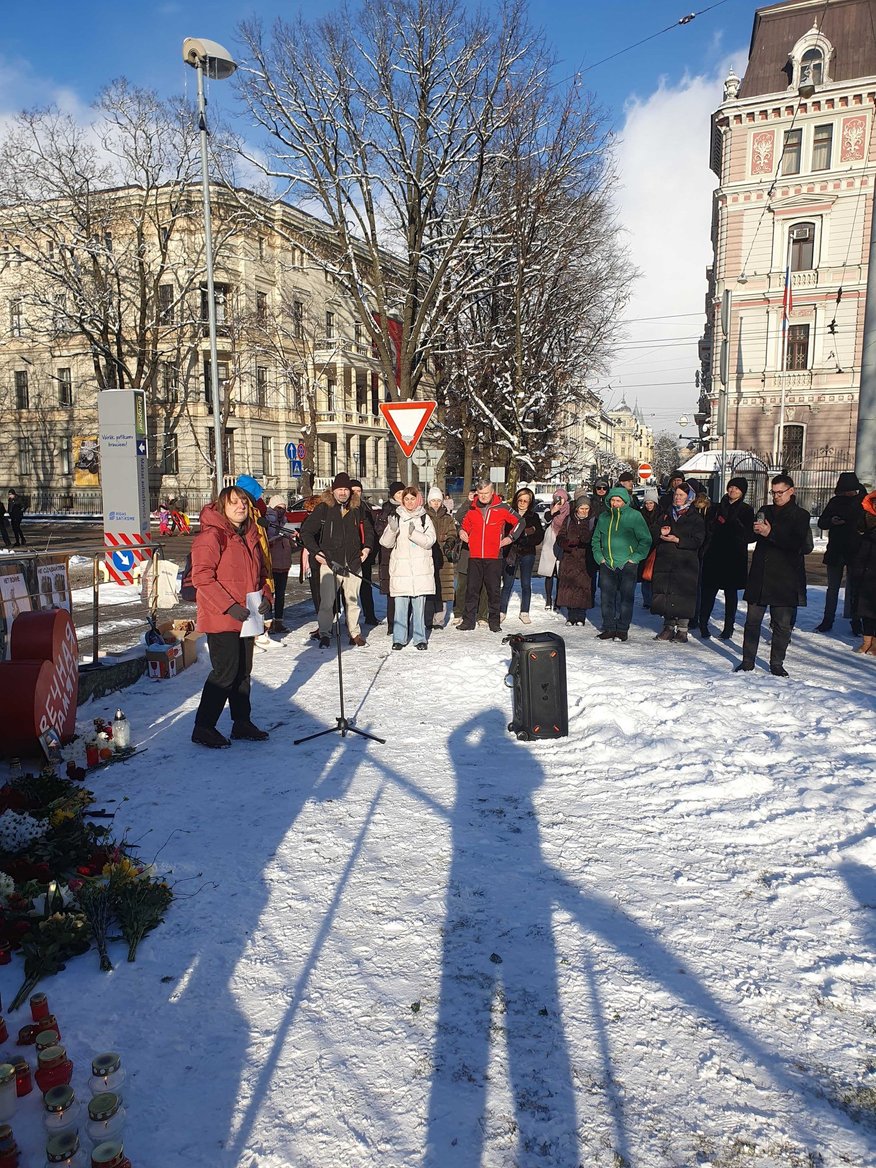 ФОТО. В Риге прошла акция памяти Алексея Навального   