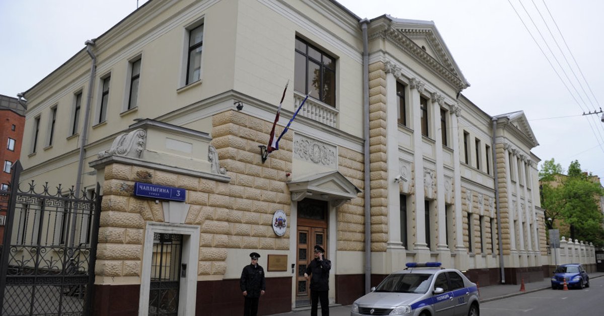 Дипломатические представительства. Заграничное посольство. Генконсульство нидерландов в санкт-петербурге. Посольство габона в москве. Консульство латвии в петербурге.