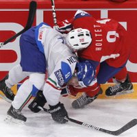 Smadzeņu satricinājumu guvis Norvēģu hokejists Holtets