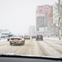 Ne tikai sniegs – no kā autovadītājiem jāuzmanās ziemā