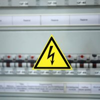SPRK: Elektroenerģijas tirgotāji nedrīkst vienpusēji lauzt līgumus biržas cenas pieauguma dēļ