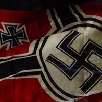 Skandāls Bulgārijas futbolā: tribīnēs manīti bērni ar nacistiskiem simboliem