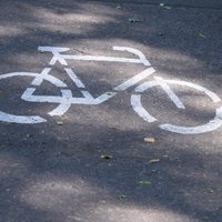 Полиция оценит безопасность движения после создания велодорожек в центре Риги