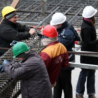 Gada laikā būvniecības strādnieku darba samaksa augusi par 10%