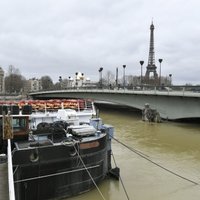 Наводнение в Париже: уровень воды в Сене достиг пика