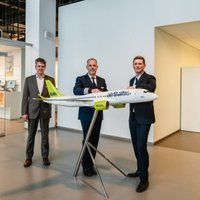 Президент airBaltic получил "права" на управление самолетами Airbus A220
