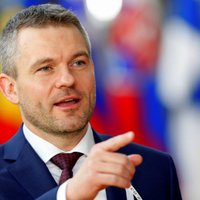 Slovākijas jaunā valdība iztur uzticības balsojumu