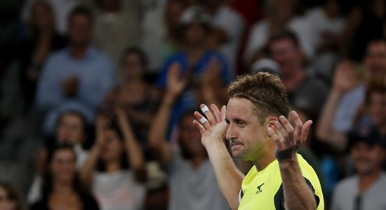 Sandgrens un Čuns 'Australian Open' turnīrā turpina pārsteigt tenisa pasauli