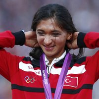 Dopinga sērga turpinās: 'iekritusi' olimpiskā vicečempione un junioru pasaules rekordists