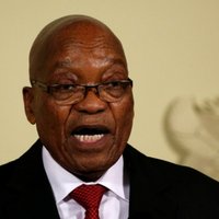 DĀR prezidents Zuma atkāpjas no amata