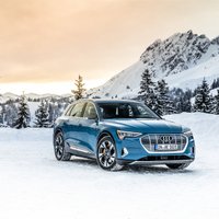 Latvijā uzsāk 'Audi' elektriskā apvidnieka 'e-tron' tirdzniecību