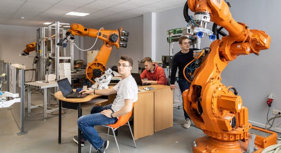 Stipendija robotikas studijām – investīcija tavā izaugsmē