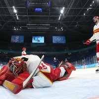 Ķīnas hokejisti olimpiskajā debijā piedzīvo 'sauso' sakāvi pret ASV