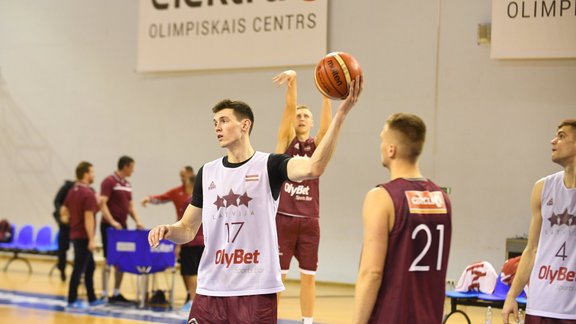 Basketbols, Latvijas vīriešu basketbola izlases treniņš novembrī - 25