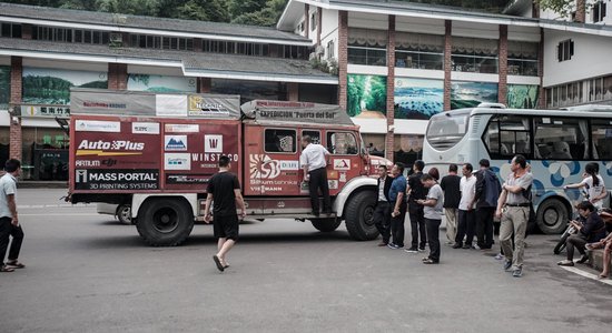 Ekspedīcija Lao-Cai Rīga: latvieši ar 'ugunsdzēsēju' jau ir Ķīnā