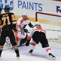 Bļugeram liels spēles laiks mazākumā, 'Penguins' izcīna uzvaru pret 'Flyers'