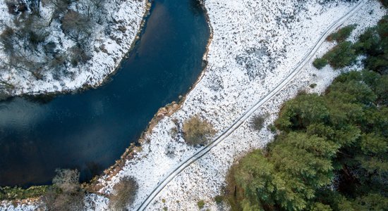 Vējonis apsveikumā Lietuvai aicina valstis turēties kopā