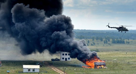 В России горит воинская часть с 40 000 снарядов: гремят взрывы, есть раненые, идет массовая эвакуация